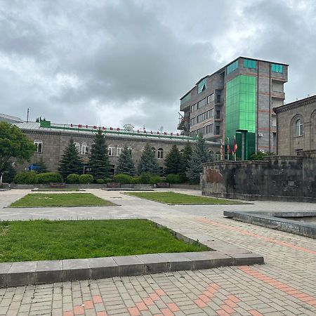 Lalaner Hotel Sisian Eksteriør bilde